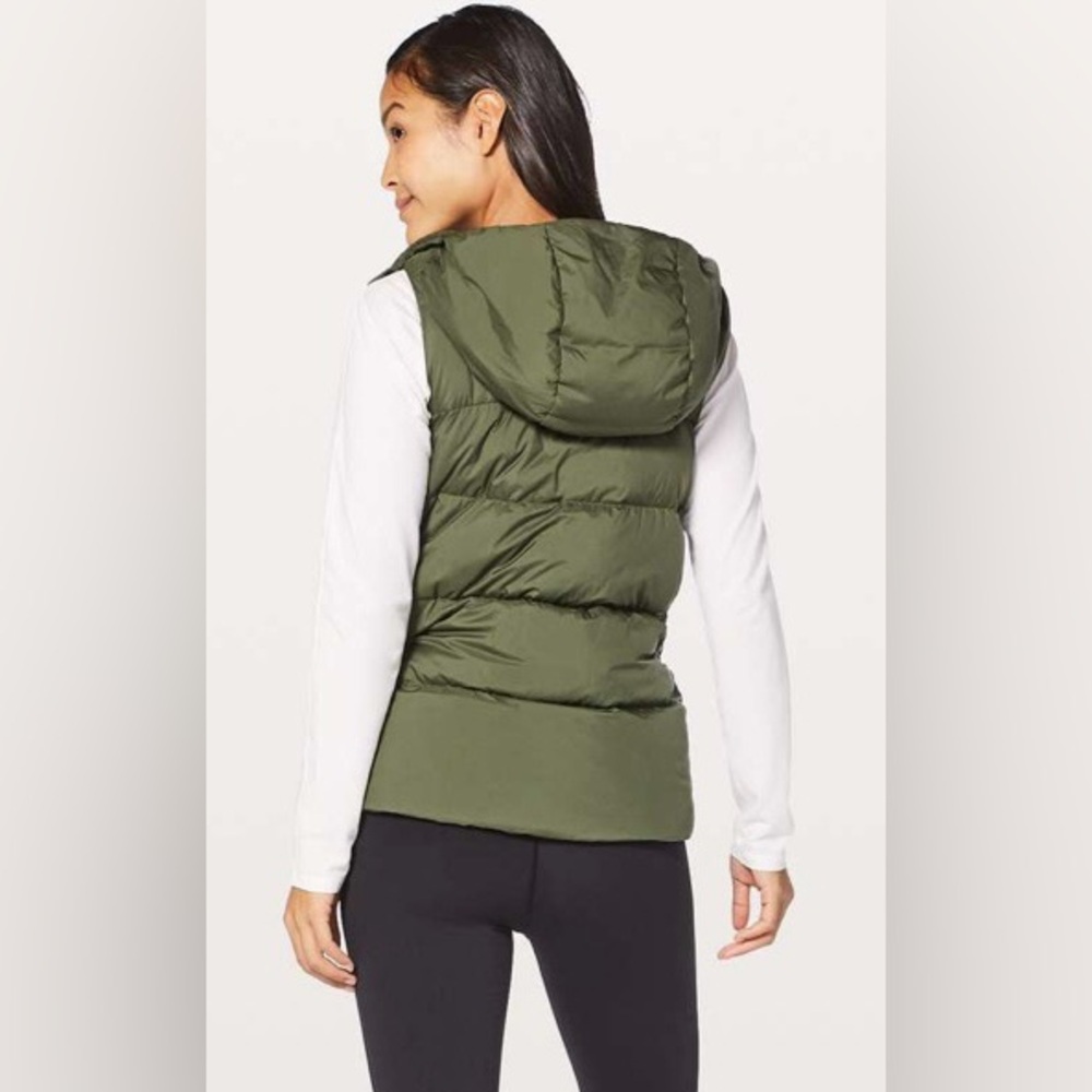 Lululemon Weightless Wunder Vest   12   Pesto   NWOT - Picture 2 of 12